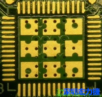 這也是不好的通孔設(shè)計(jì)，但部份通孔已經(jīng)用綠漆(mask)蓋上，但仍有部份通孔未塞孔。 