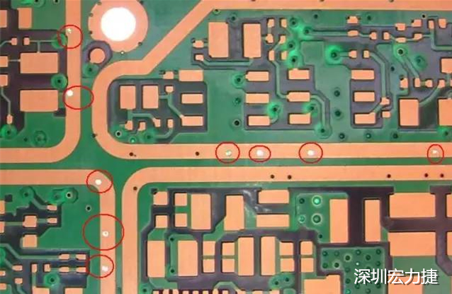 防止PCB過波峰焊時(shí)錫從導(dǎo)通孔貫穿元件面造成短路；特別是我們把過孔放在BGA焊盤上時(shí)，就必須先做塞孔，再鍍金處理，便于BGA的焊接。