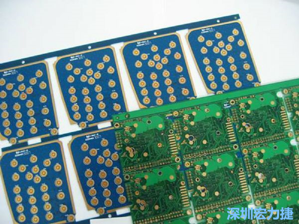 PBC與HDI等硬質(zhì)載板因應(yīng)不同構(gòu)型的結(jié)構(gòu)組裝需求，能做的彈性設(shè)計有限，必須搭配FPC軟板進(jìn)行整合設(shè)計。